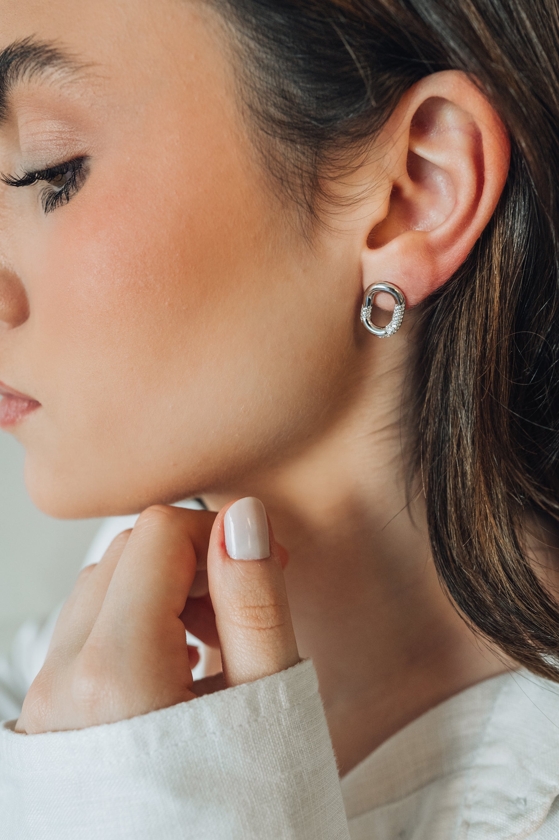 Brinco Elo com Zircônias