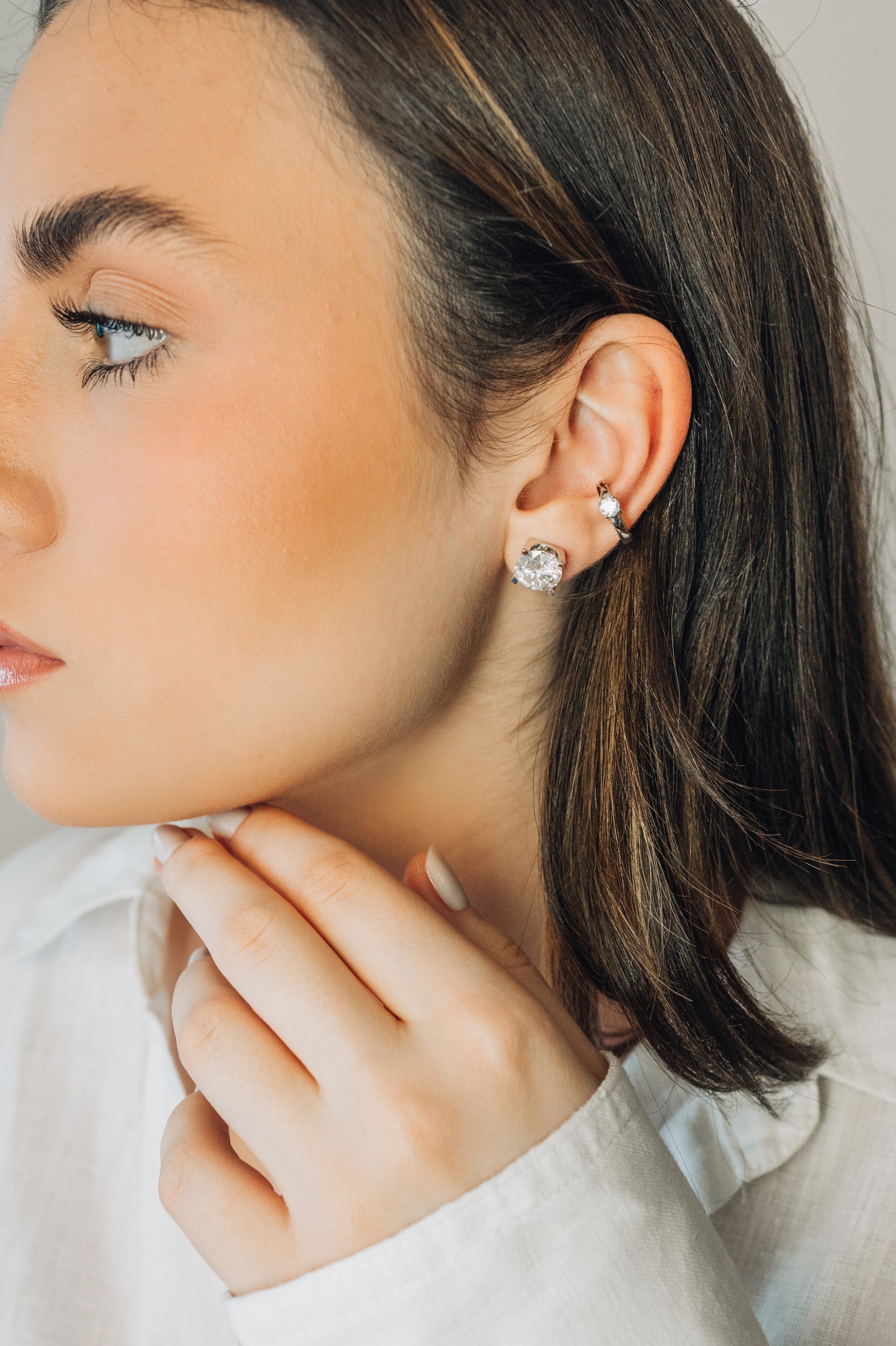 Brinco ponto de luz 10mm Moissanite 4 garras