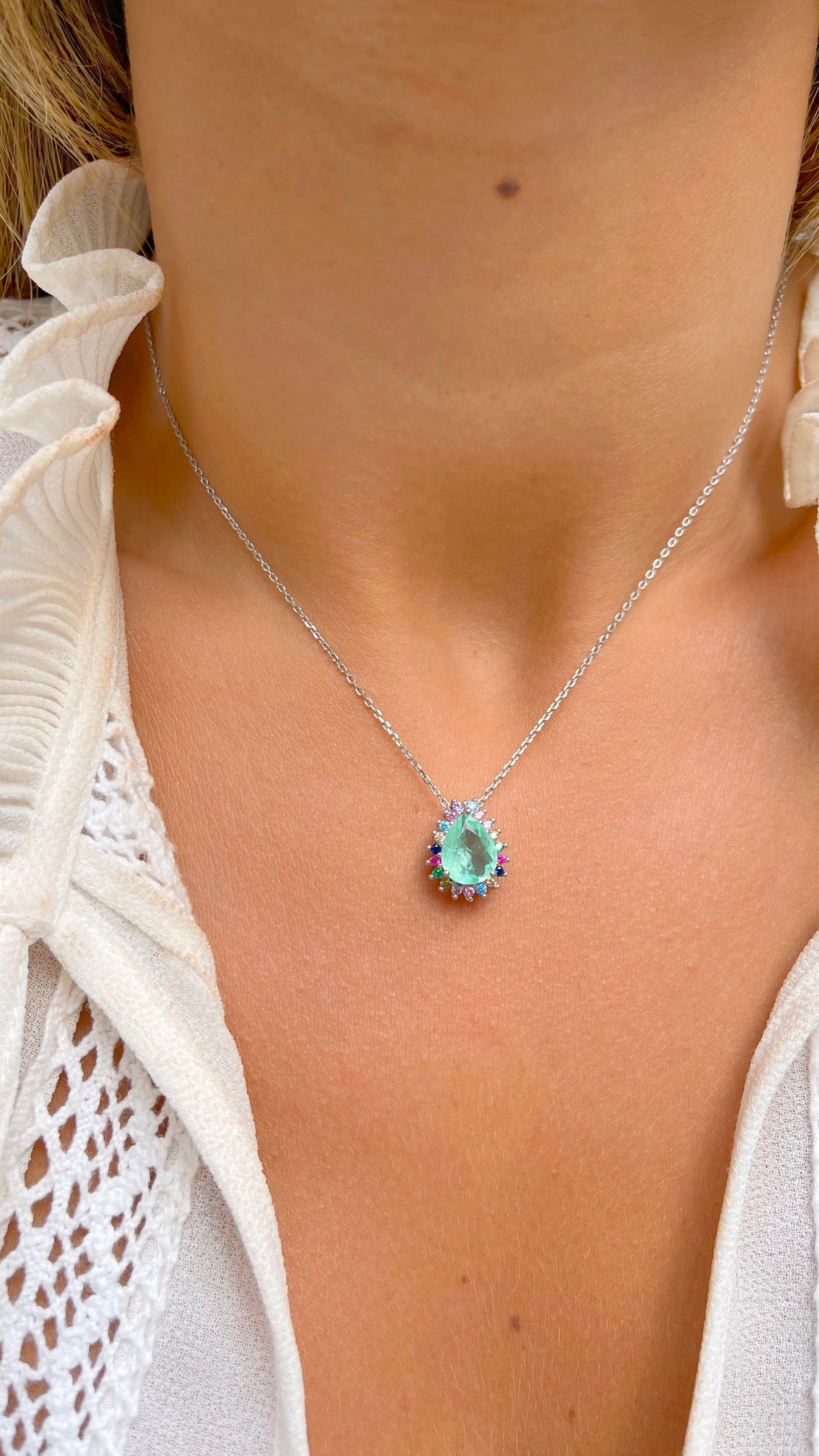 Colar Fusion Esmeralda Colombiana em Gota com Zircônias coloridas