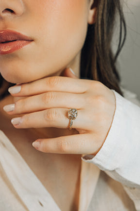 Anel Baú de Zircônias em Banho 18k