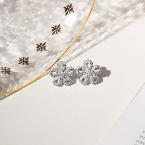 Brinco Flor 5 Pétalas de Zircônias e Cristal London Blue