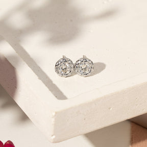 Brinco redondo 5.5mm Moissanite com Zircônias Brancas
