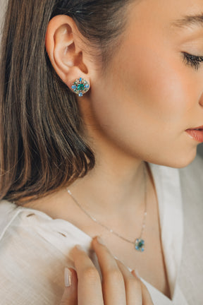 Brinco Oval multicolorido de Zircônias