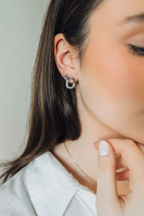 Brinco Elo com Zircônias