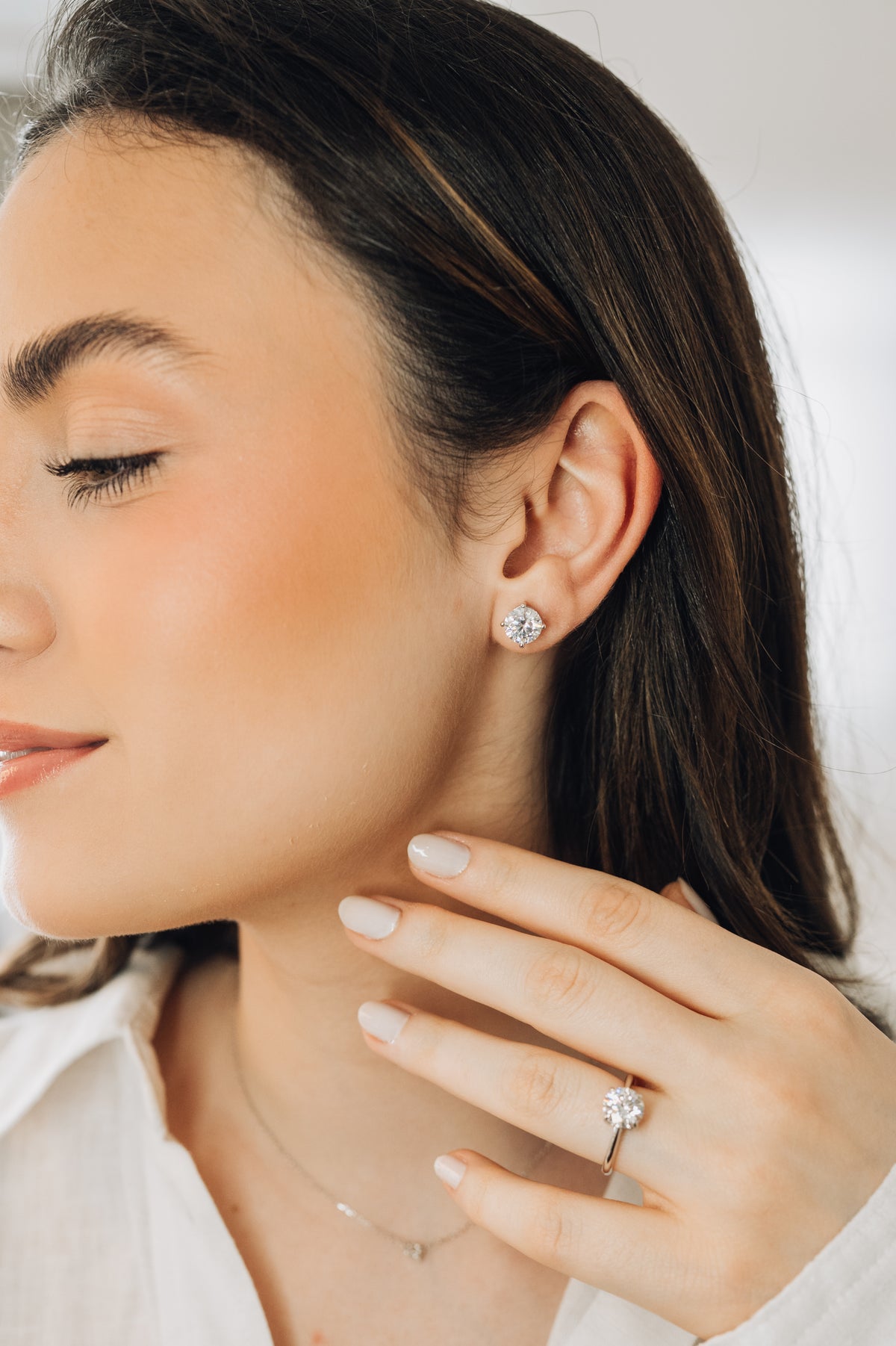 Brinco ponto de luz 8mm Moissanite 4 garras