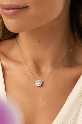 Colar Quadrado de Zircônias Brancas